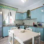 Lägenhet Koryfo Penthouse, 3km From Corfu Old Town