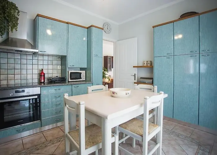 Koryfo Penthouse, 3km From Corfu Old Town Apartment Kanoni (Corfu)