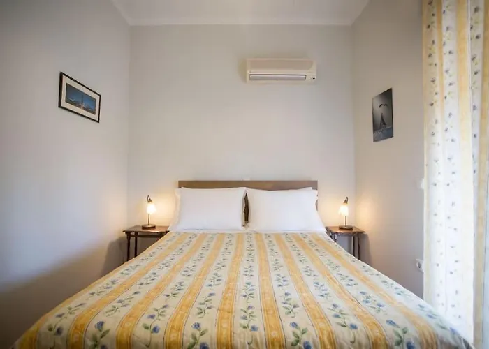 Apartment Koryfo Penthouse, 3km From Corfu Old Town Kanoni (Corfu)