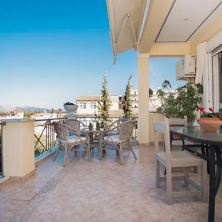 Koryfo Penthouse, 3km From Corfu Old Town Apartment Kanoni (Corfu)