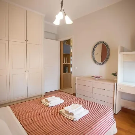 Koryfo Penthouse, 3km From Corfu Old Town Apartment
