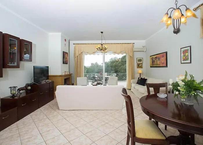 Apartman Koryfo Penthouse, 3km From Corfu Old Town Kanóni