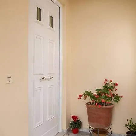 Koryfo Penthouse, 3km From Corfu Old Town Διαμέρισμα Κανόνι