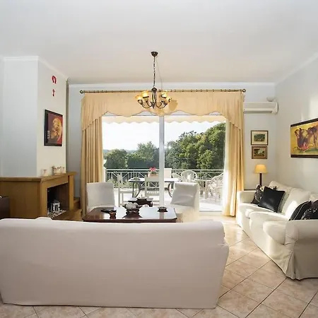 Koryfo Penthouse, 3km From Corfu Old Town