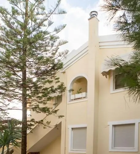 Koryfo Penthouse, 3km From Corfu Old Town アパート