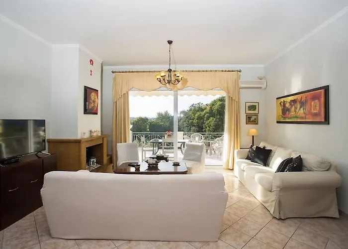 Koryfo Penthouse, 3km From Corfu Old Town